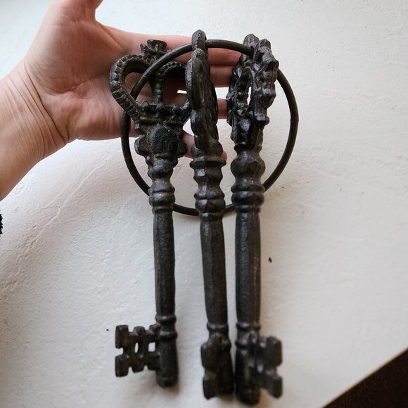 SOLD - Picture 1 of 11